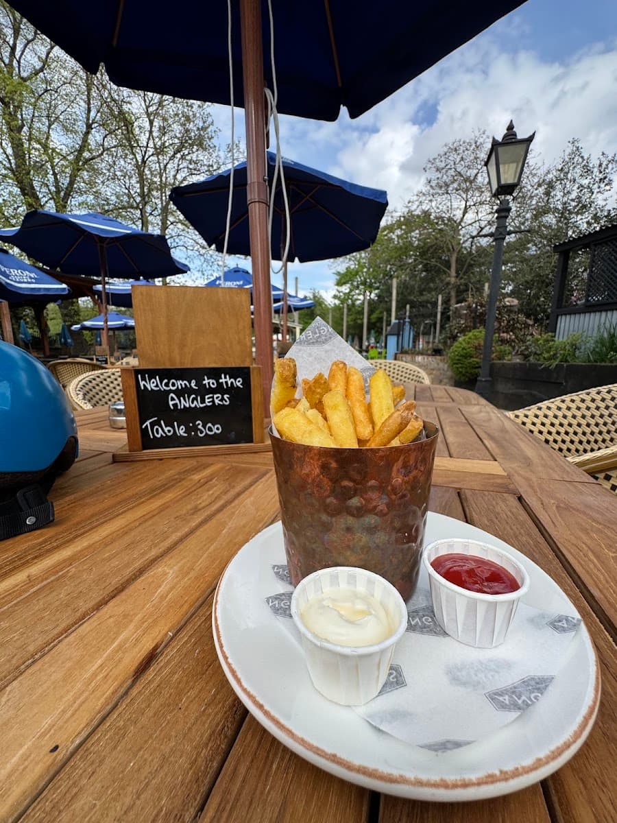 The Anglers, Teddington