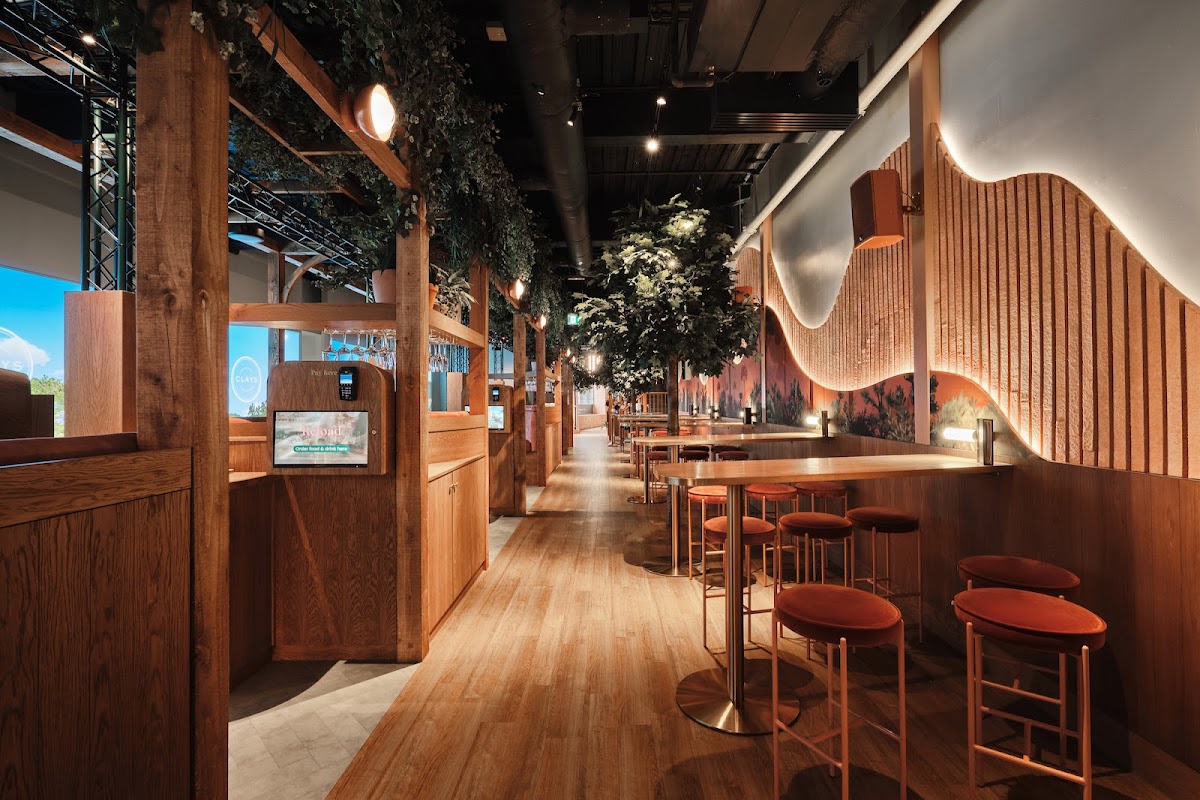 Clays, Canary Wharf