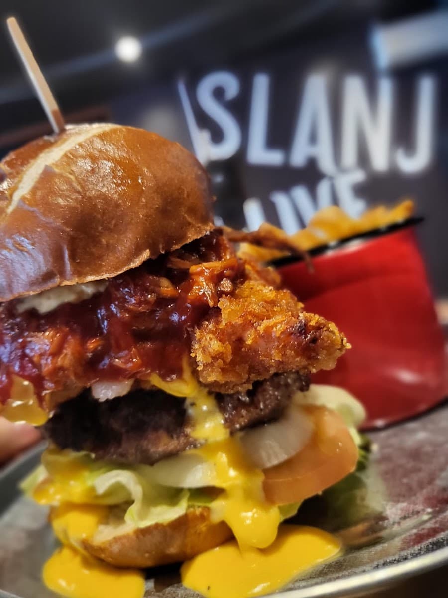 Slanj-A-Va