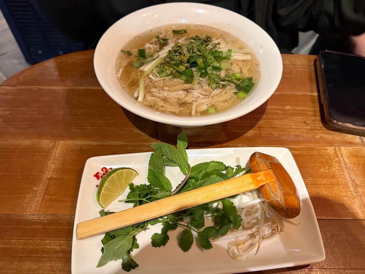 Pho Ealing