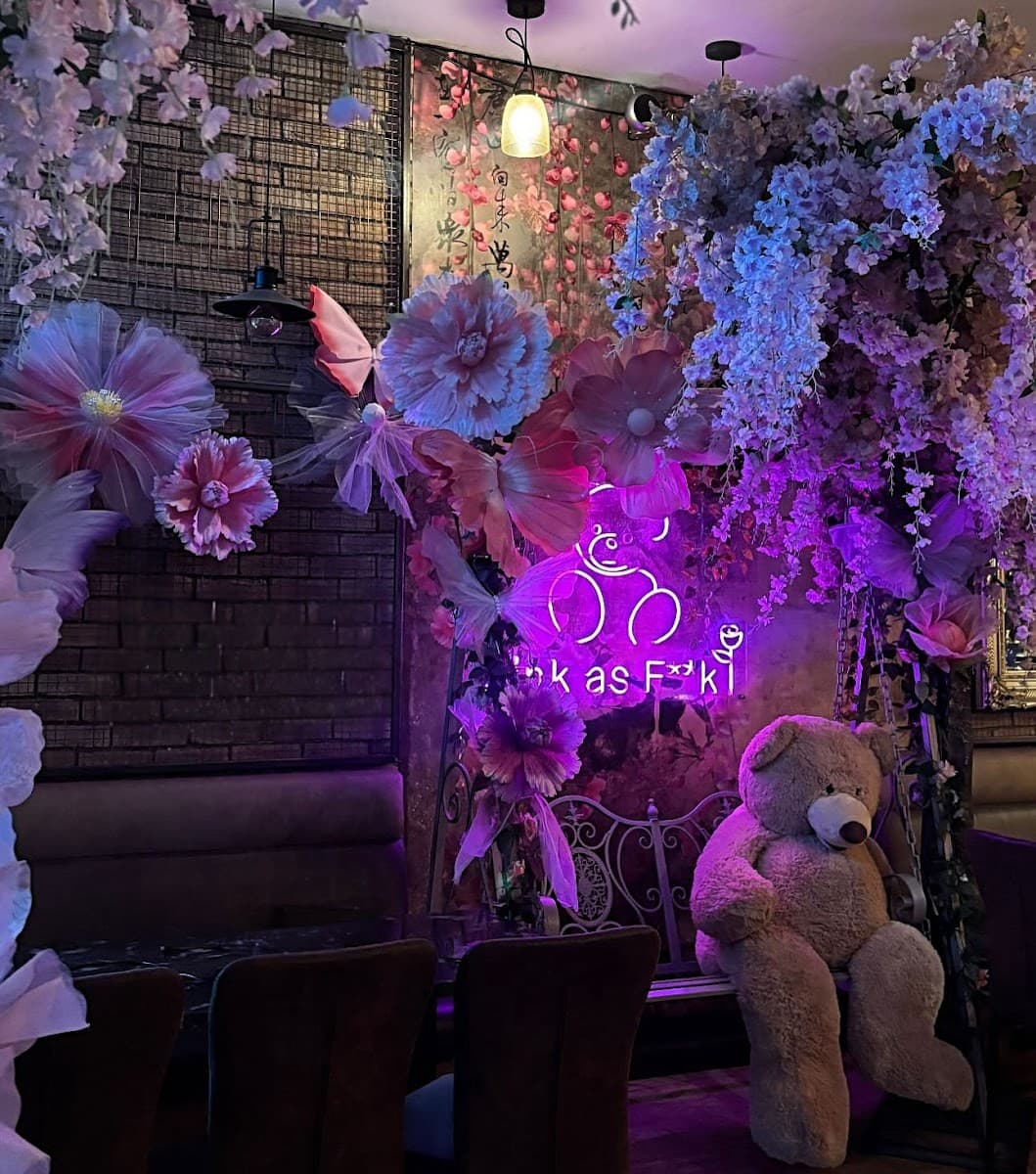 Rozay Lounge