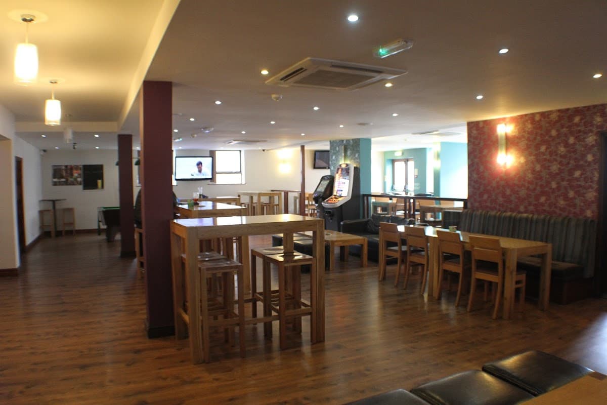 Harrys Bar and Restaurant