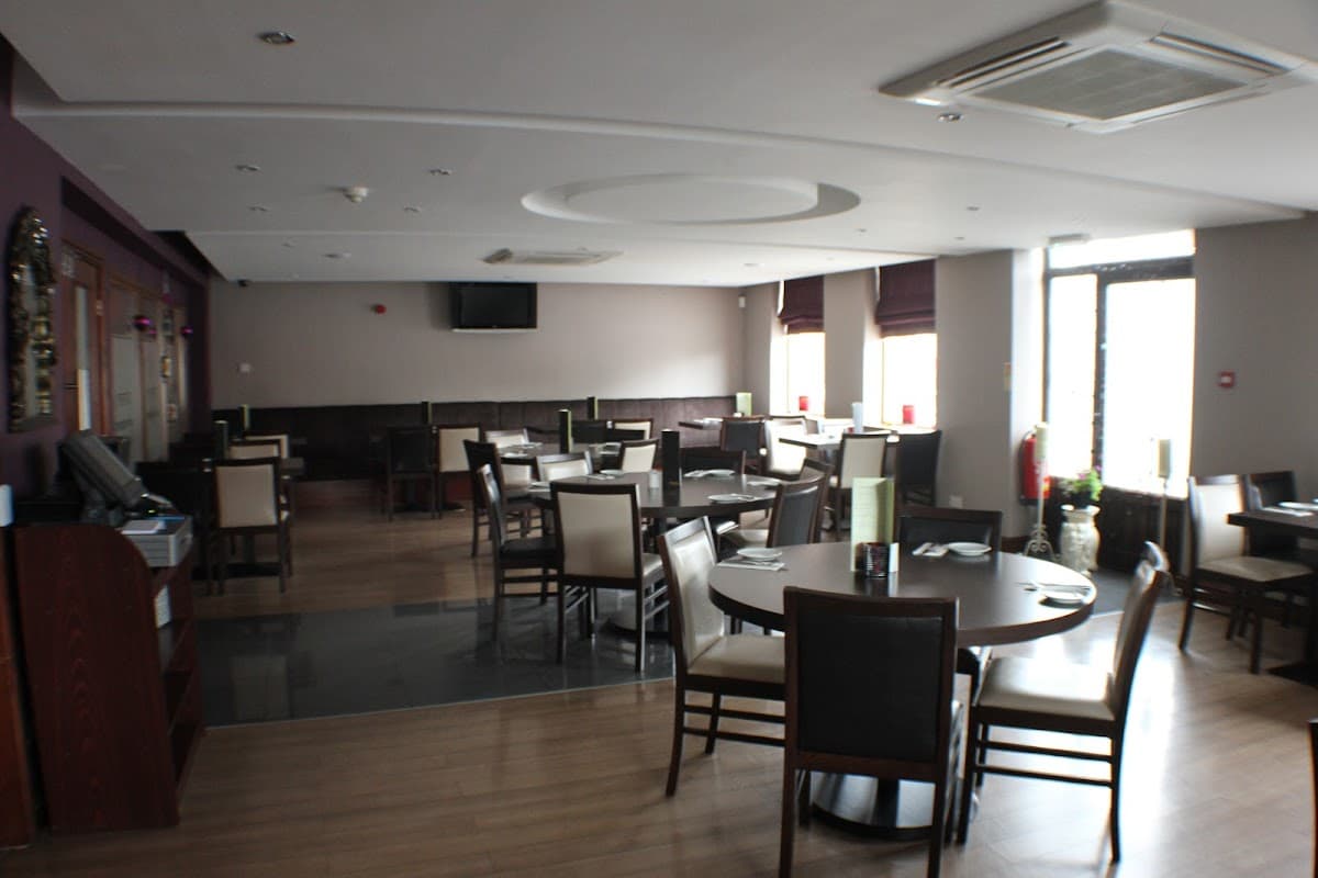 Harrys Bar and Restaurant