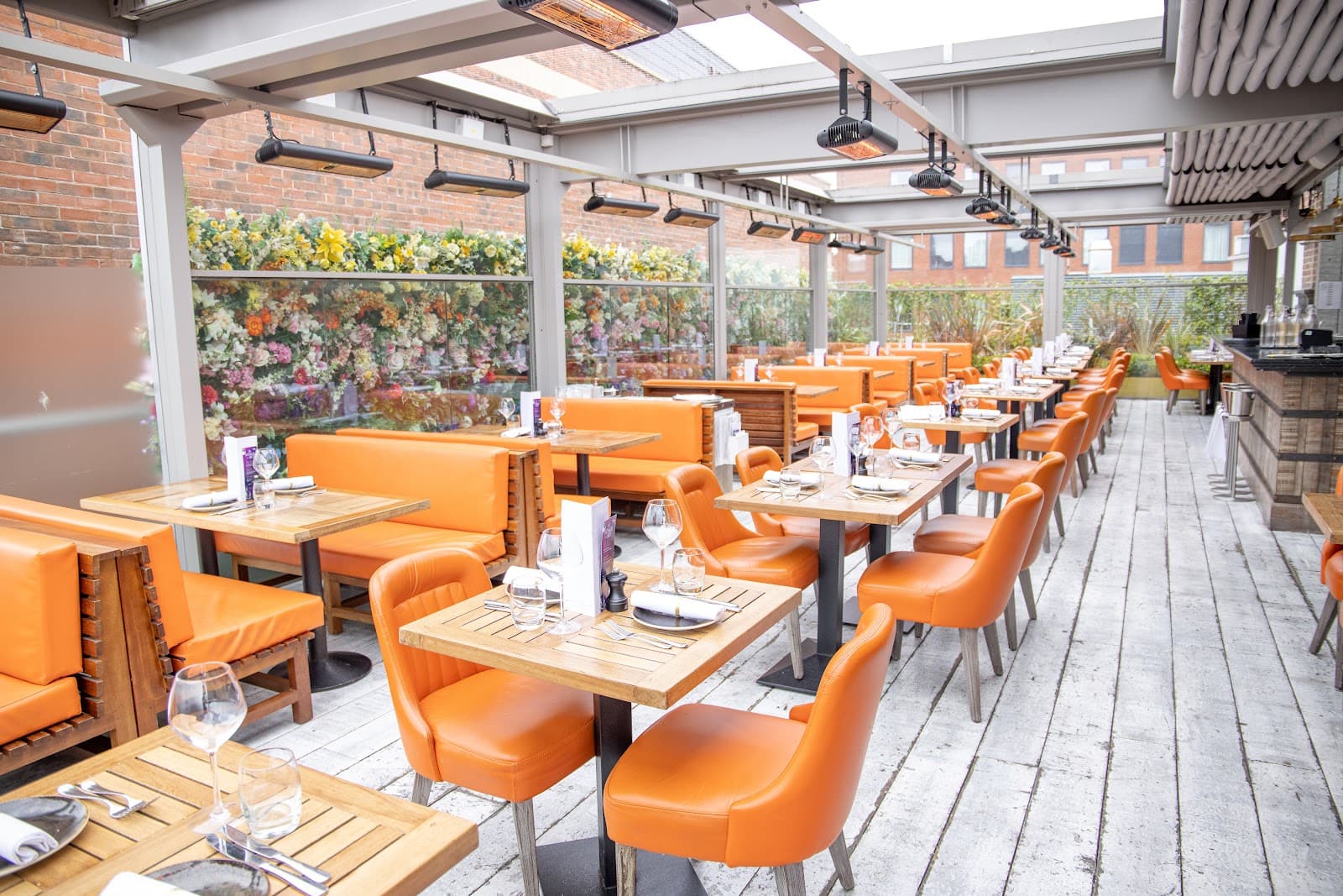 Opera Restaurant Bar & Grill