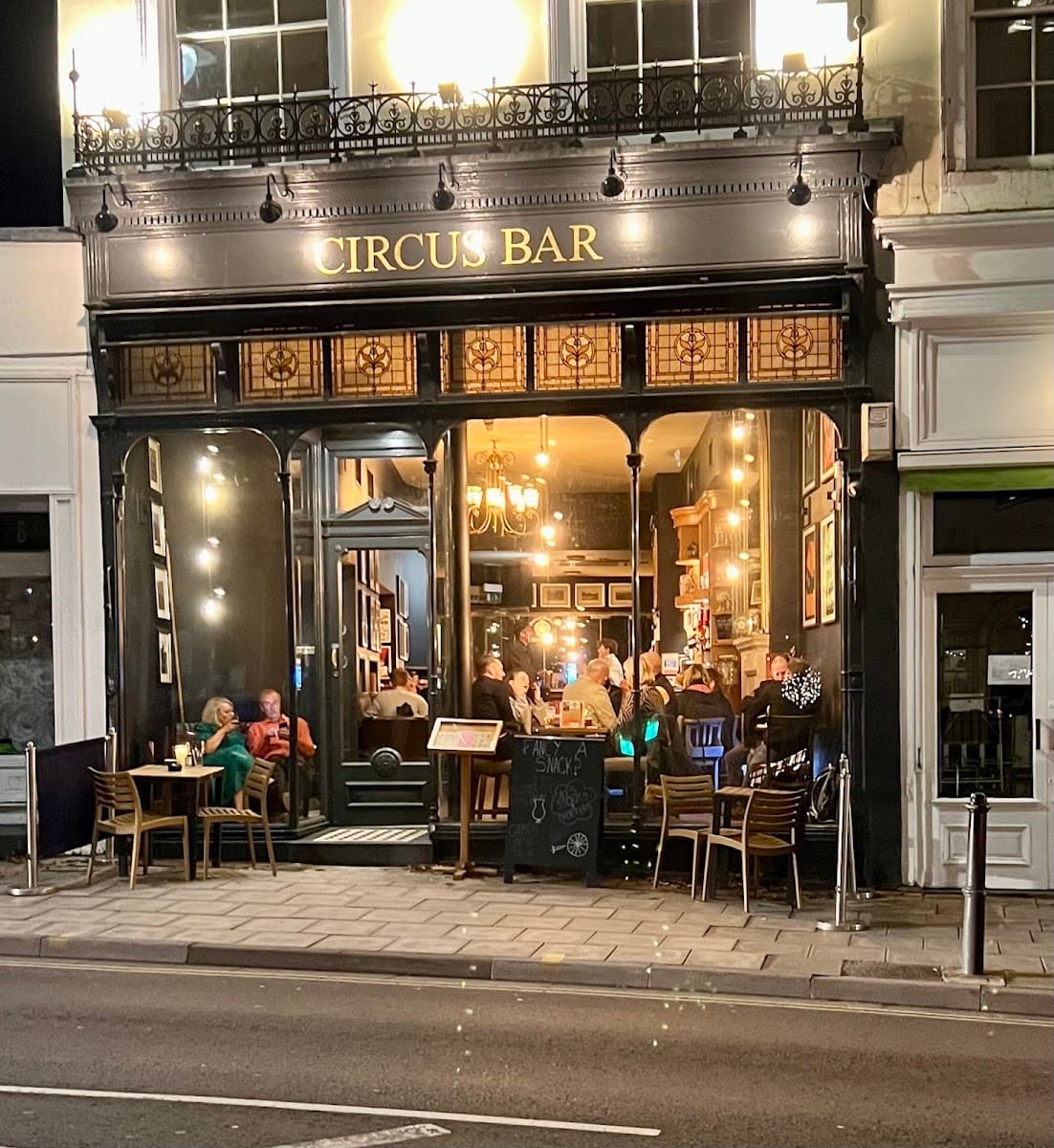 Circus Bar