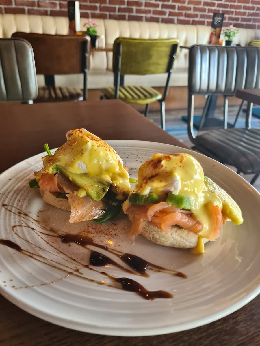 Metchy's Cafe & Bar