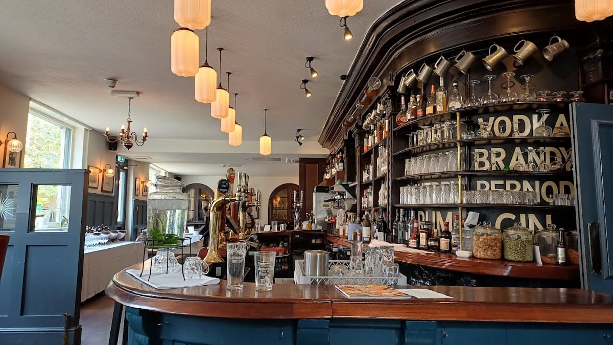 The Gun, Docklands