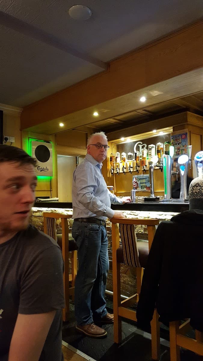Crescent Bar