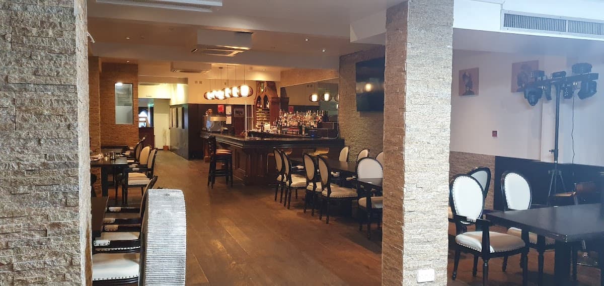 Ashanti Bar and Grill House