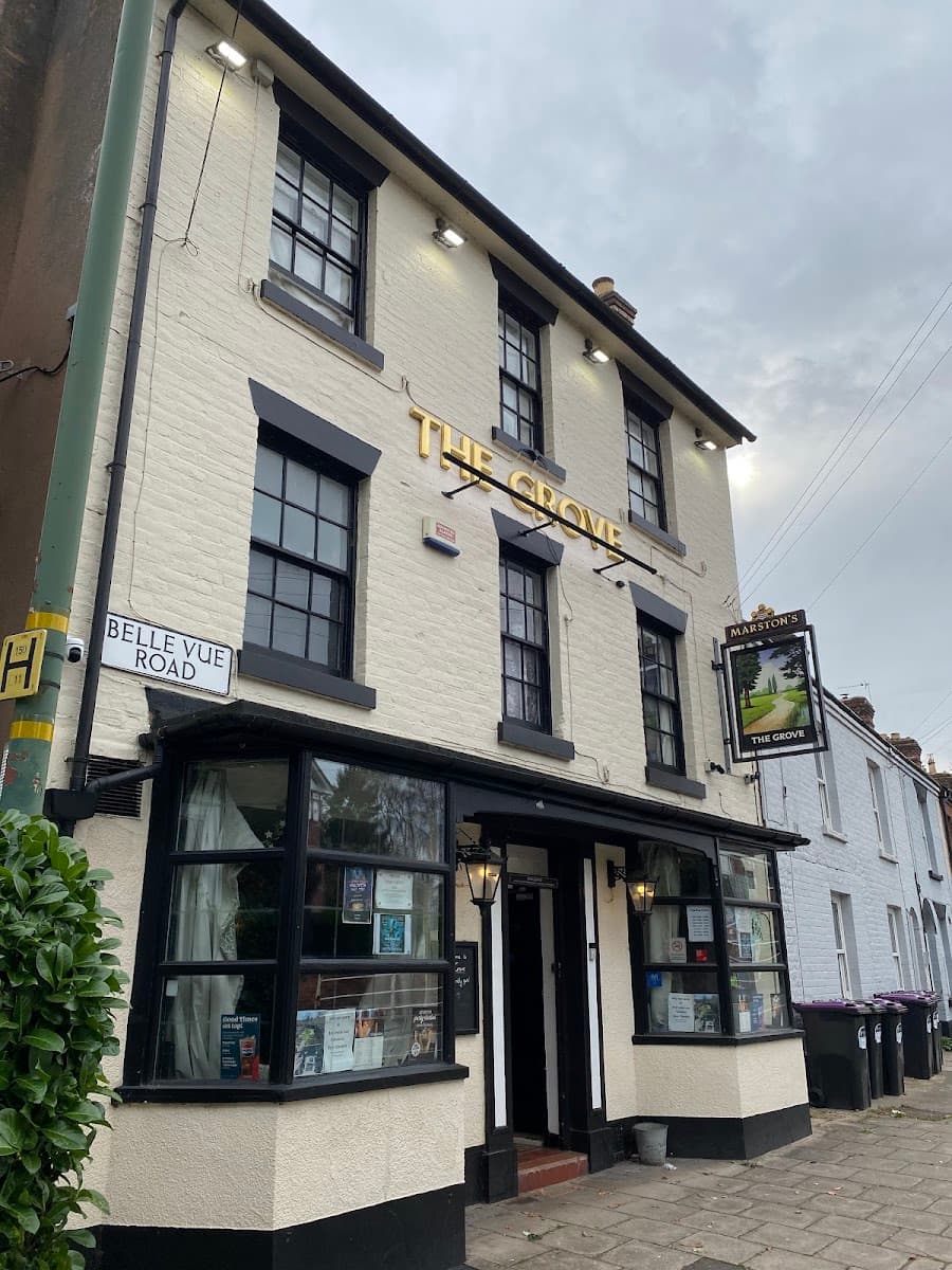 Grove Hotel