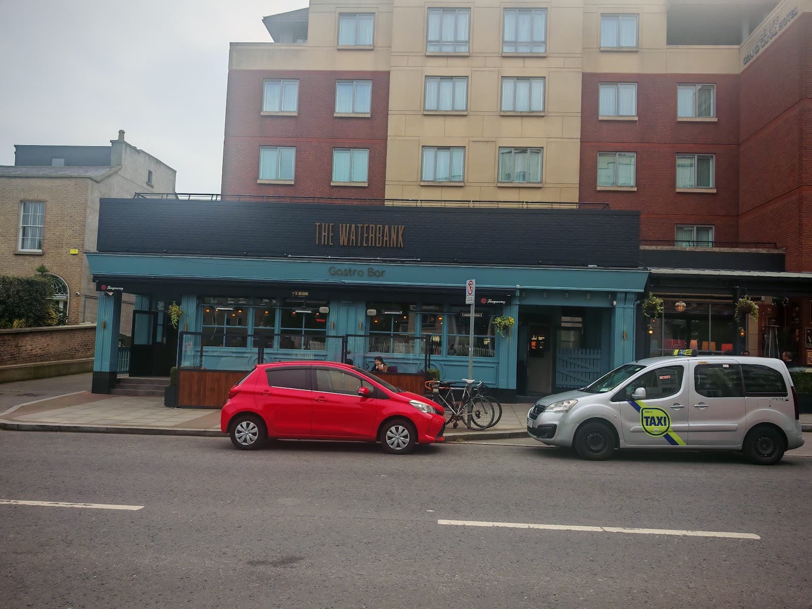The Waterbank Gastro Bar