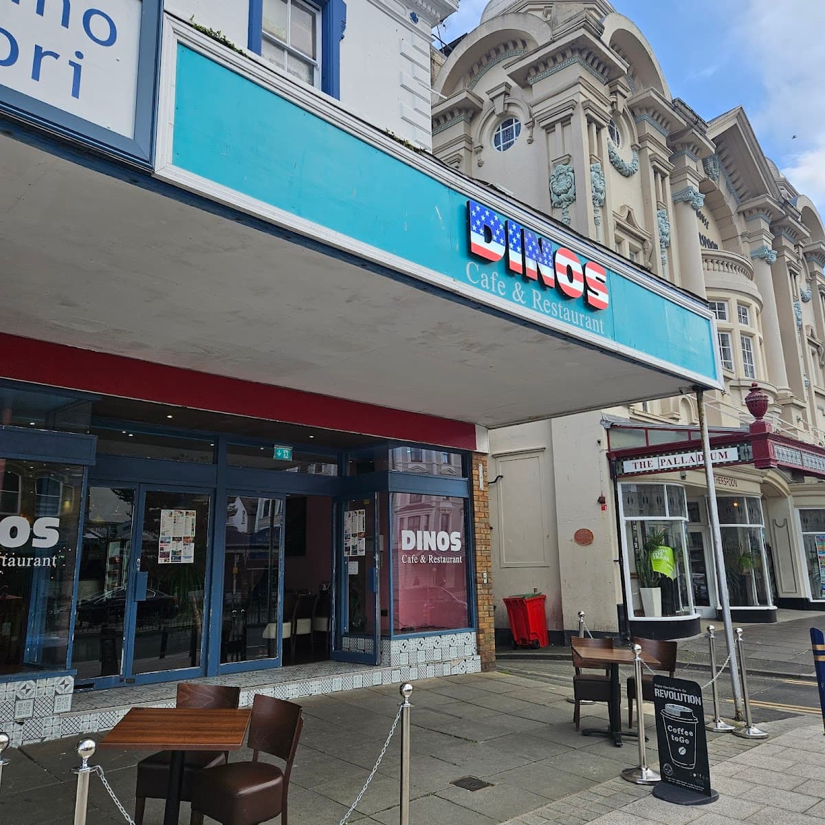 Dinos Llandudno