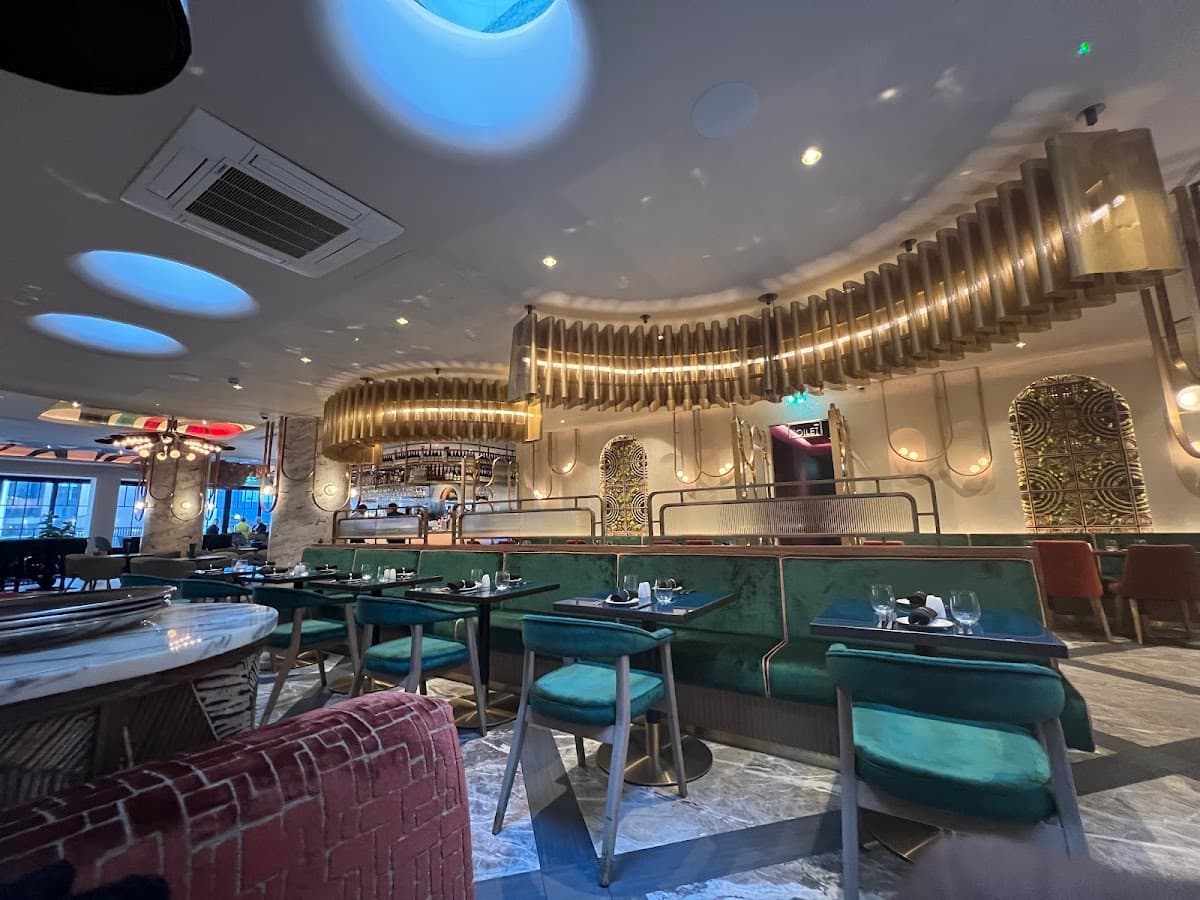 Regina’s Bar and Restaurant