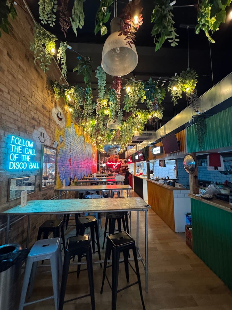 Helch Market | Food Hall & Bar