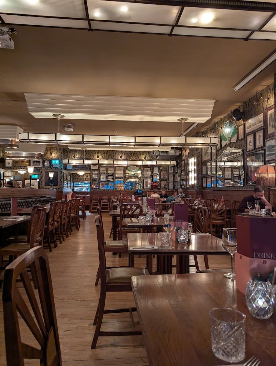 Cosy Club