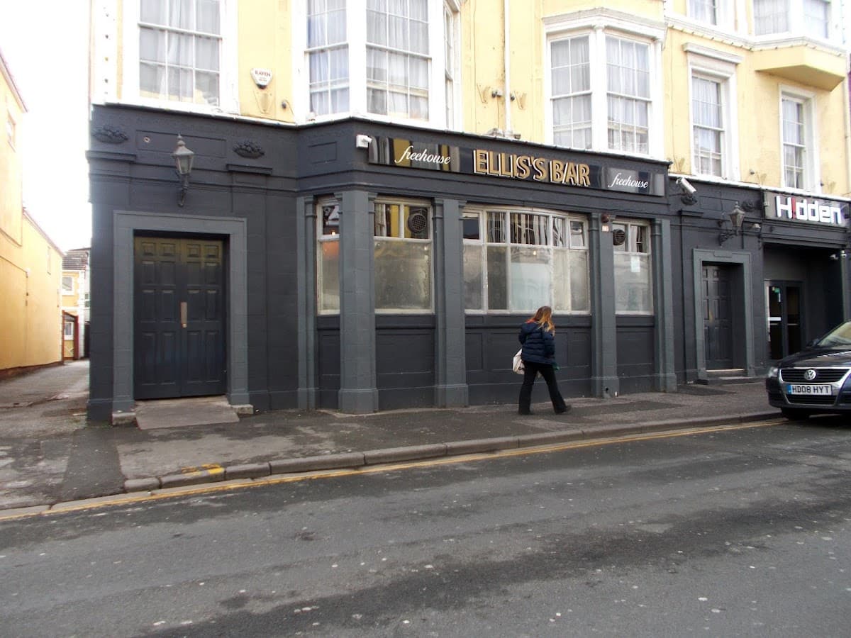 Ellis' Vaults