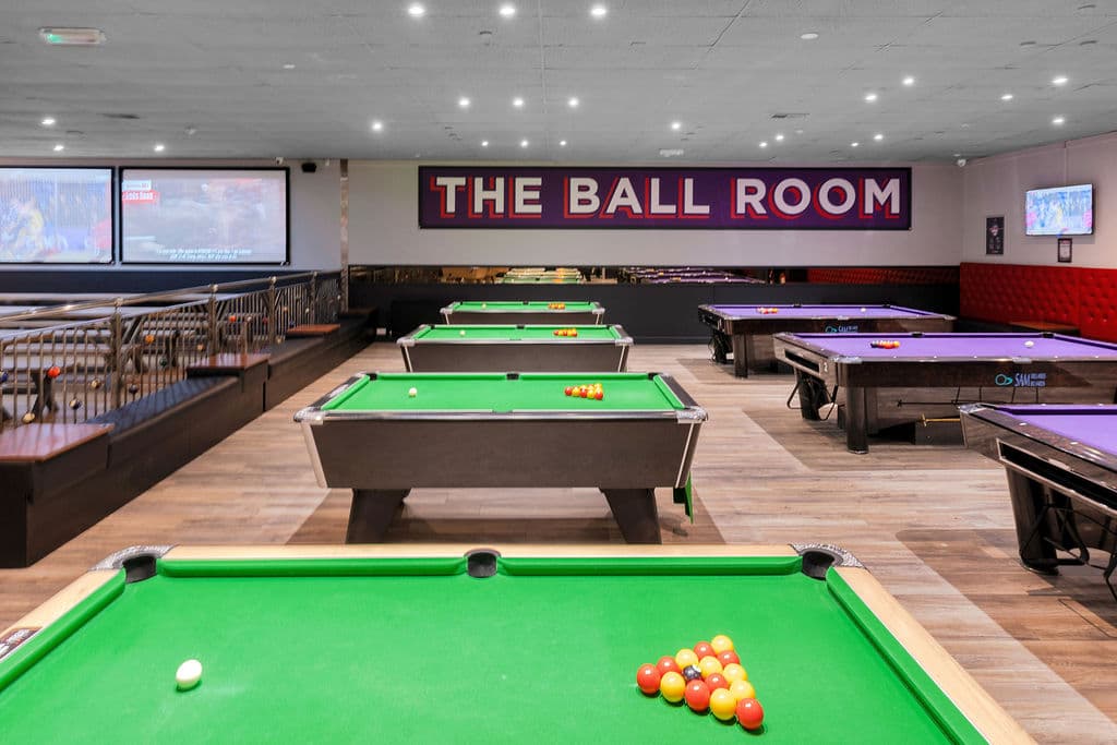 The Q Club (Southside, Glasgow) - Pool, Snooker & Darts Hall