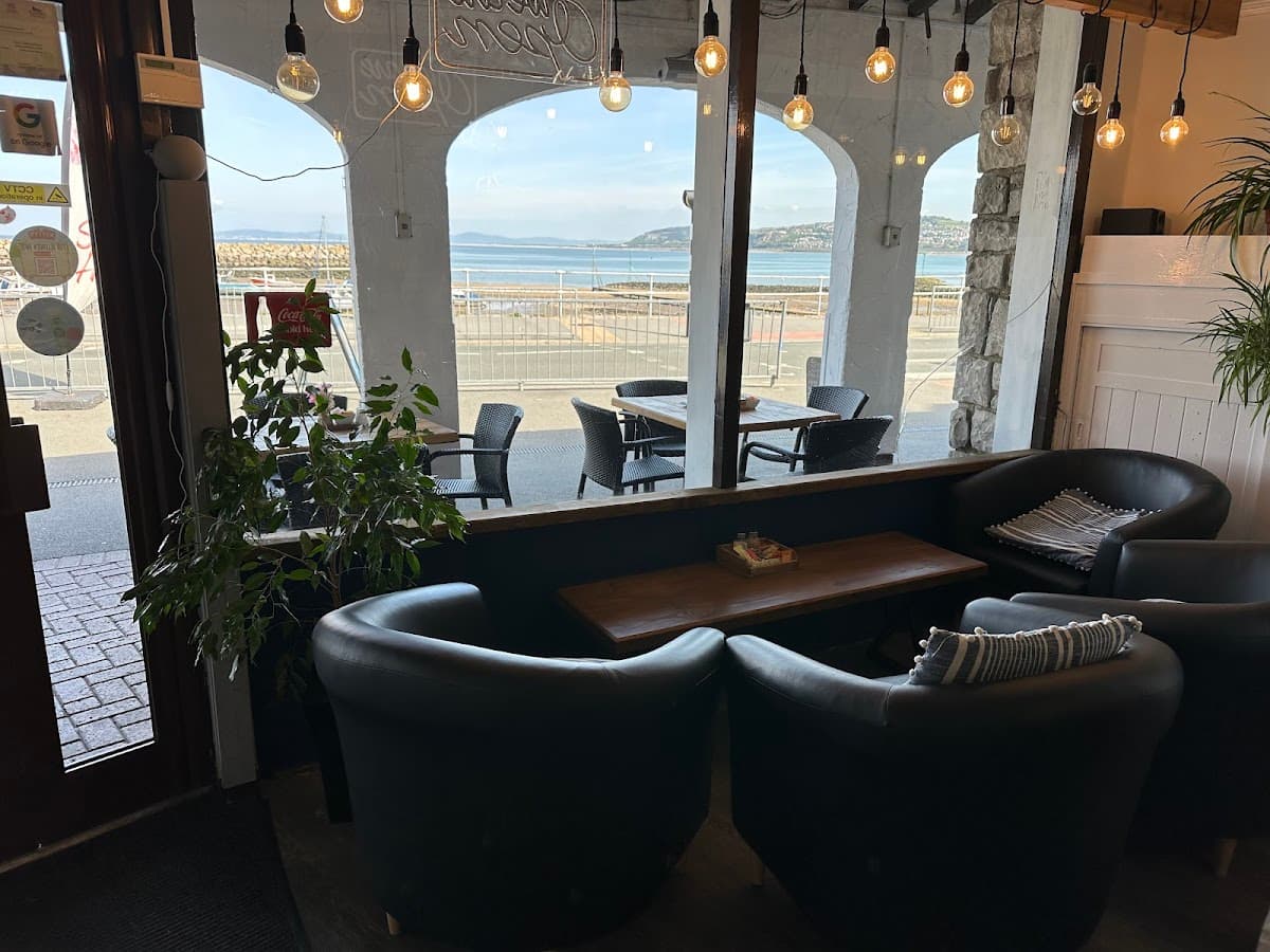Seren Cafe and Restaurant