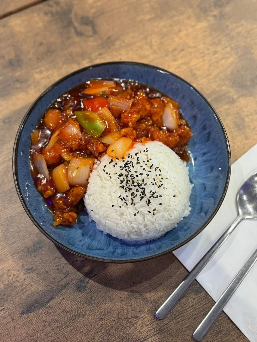 UMI 有米 Restaurant & Karaoke Bar Lancaster