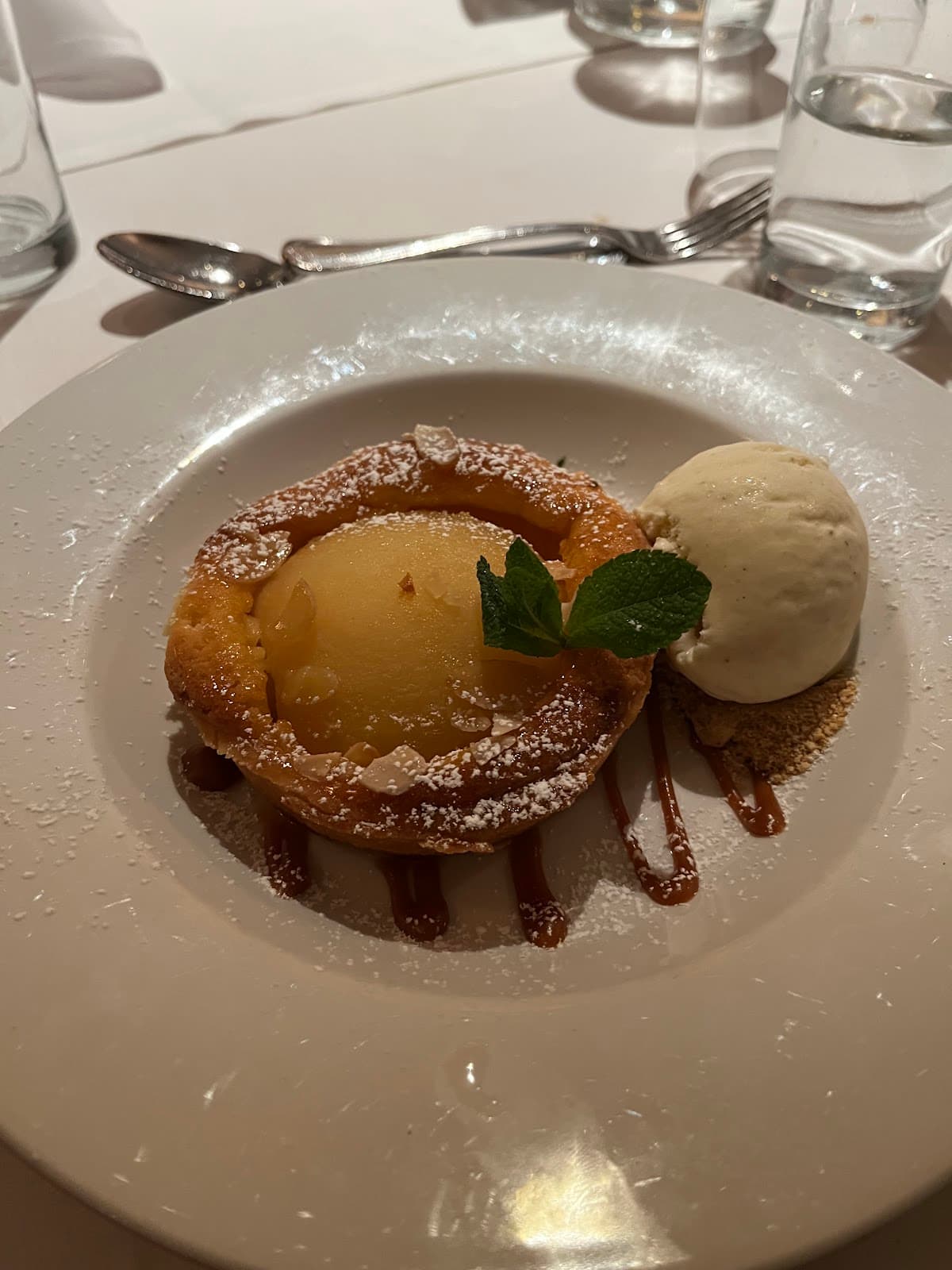 Roly's Bistro & Roly's Heated Terrace Restaurant, Cocktail & Wine Bar