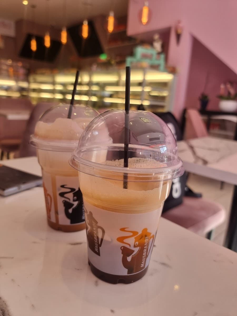 Mon Chéri Café & Bakery