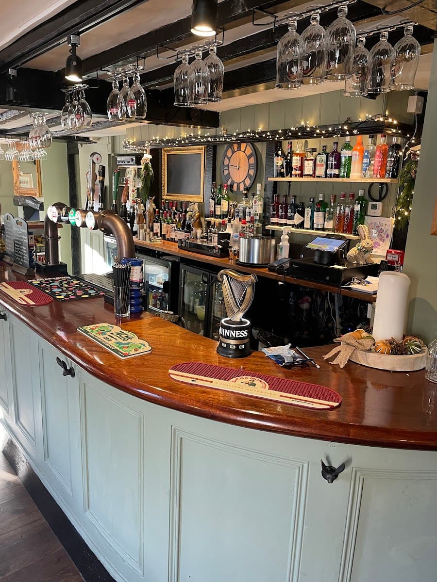 Hare and Hounds Ashford