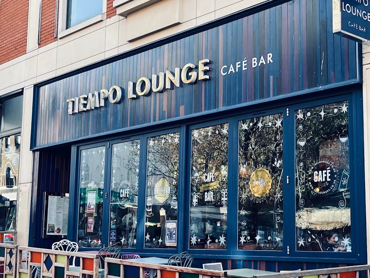 Tiempo Lounge