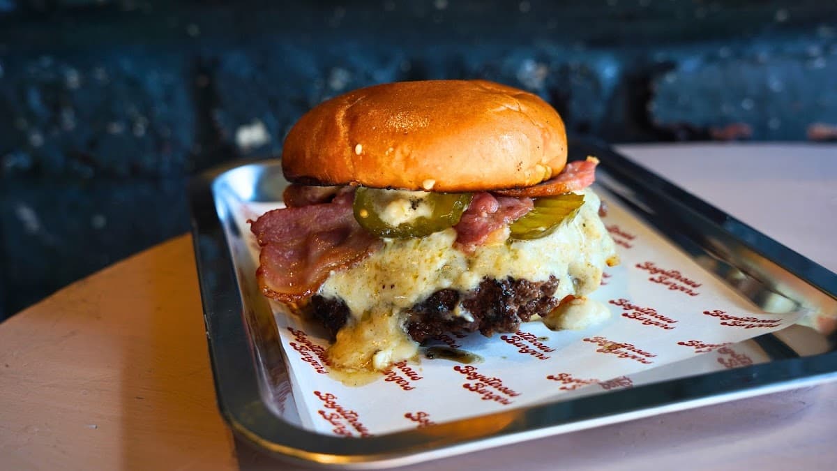 Boysterous Burgers