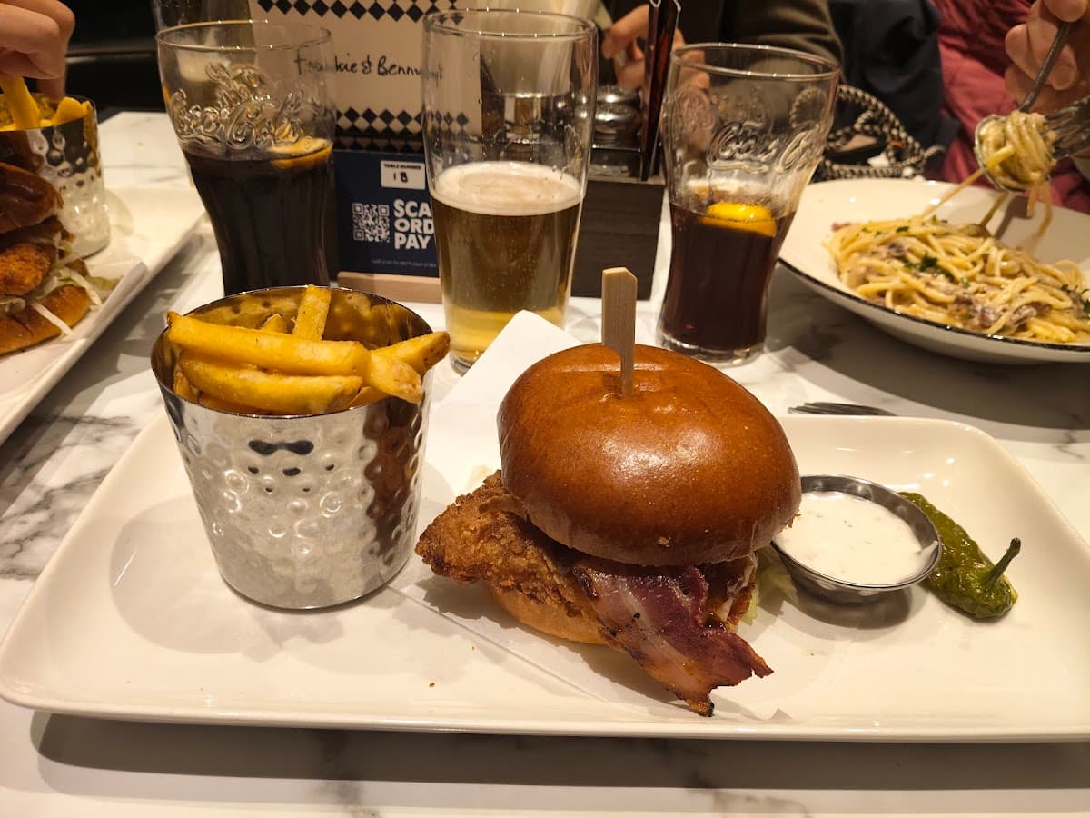 Frankie & Benny's