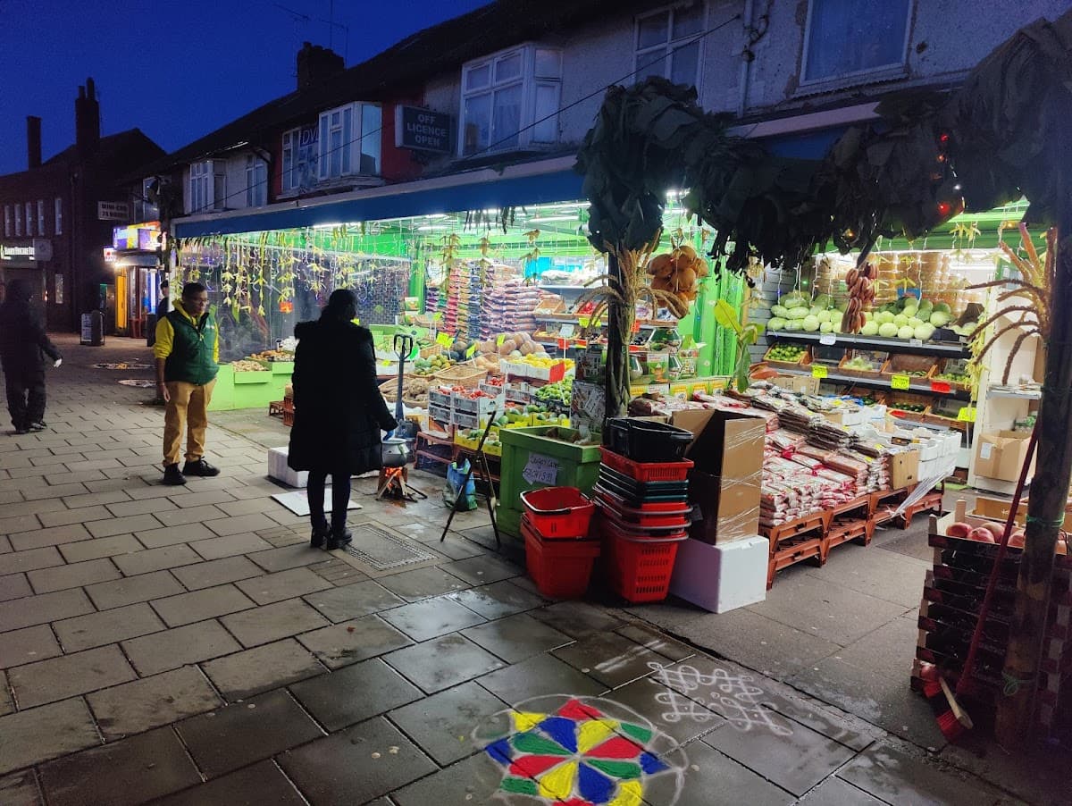 New South Harrow Food & Wines