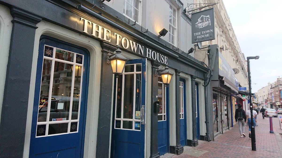 The Town House Bar