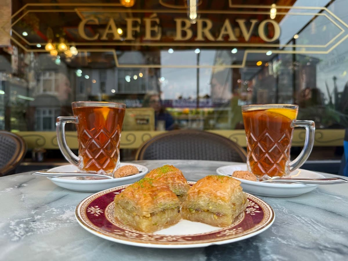 Café Bravo