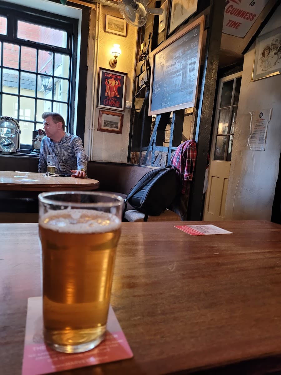 The Horse & Groom