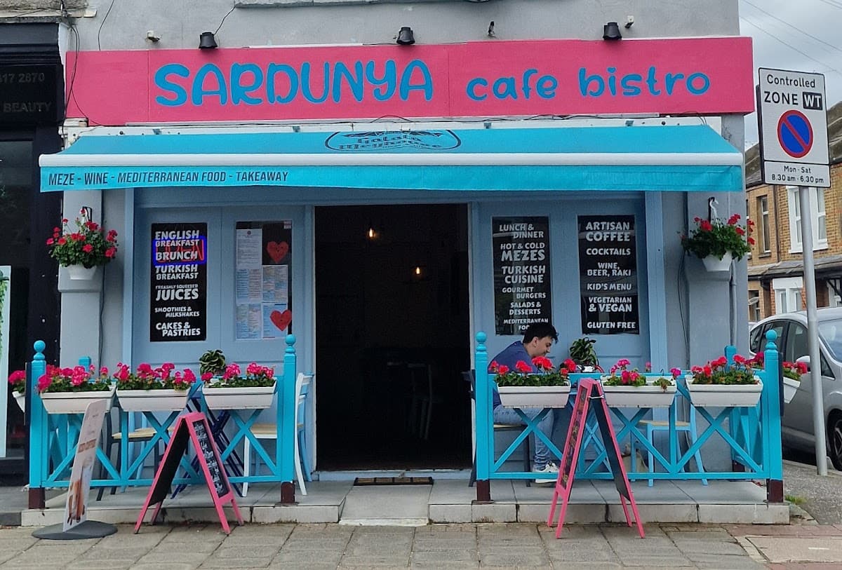 SARDUNYA Cafe Bistro