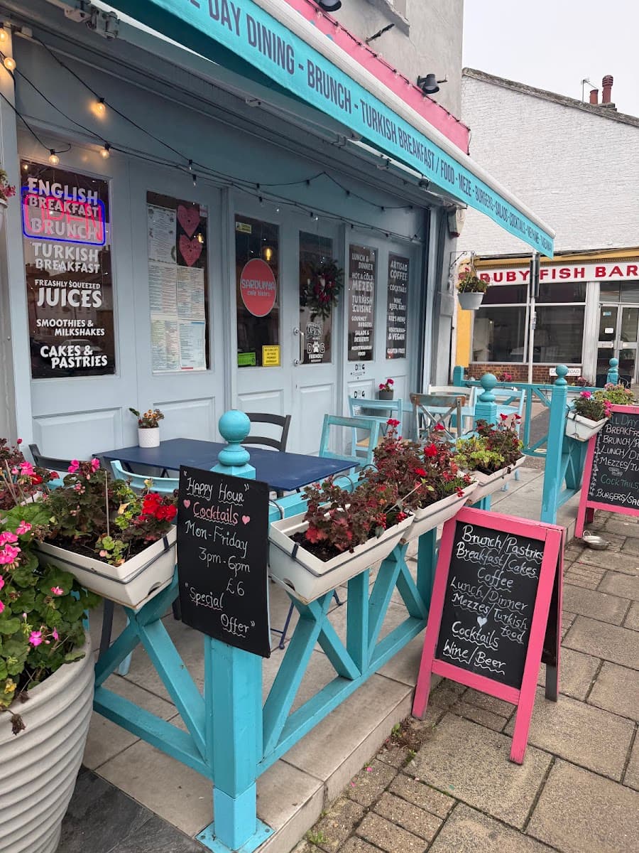 SARDUNYA Cafe Bistro