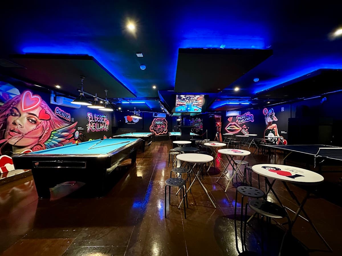 Bola 8 - The Pool Lounge