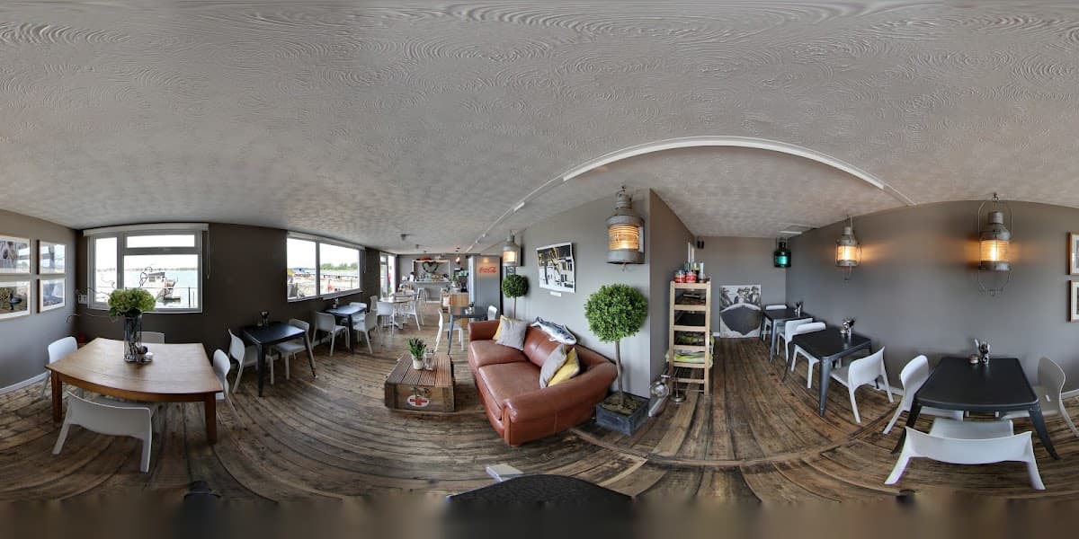 Salt Café