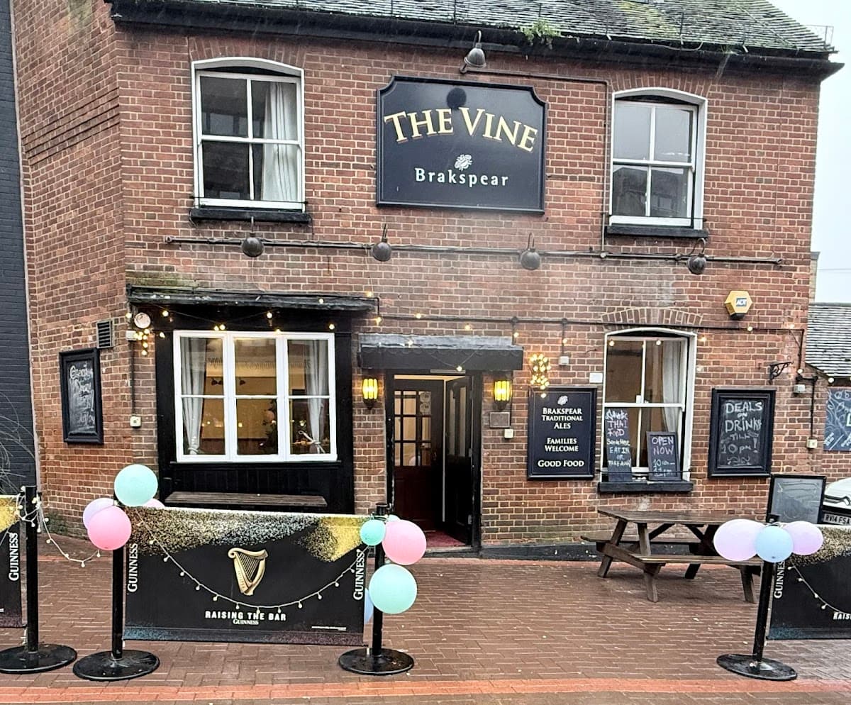 The Vine Pub, Thai Food