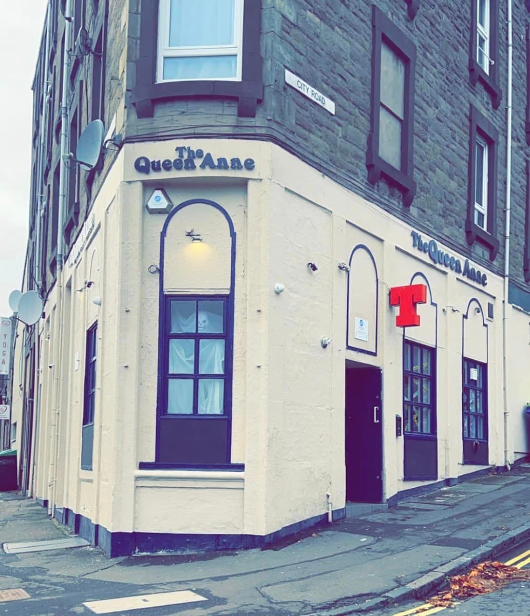 The Queen Anne Bar