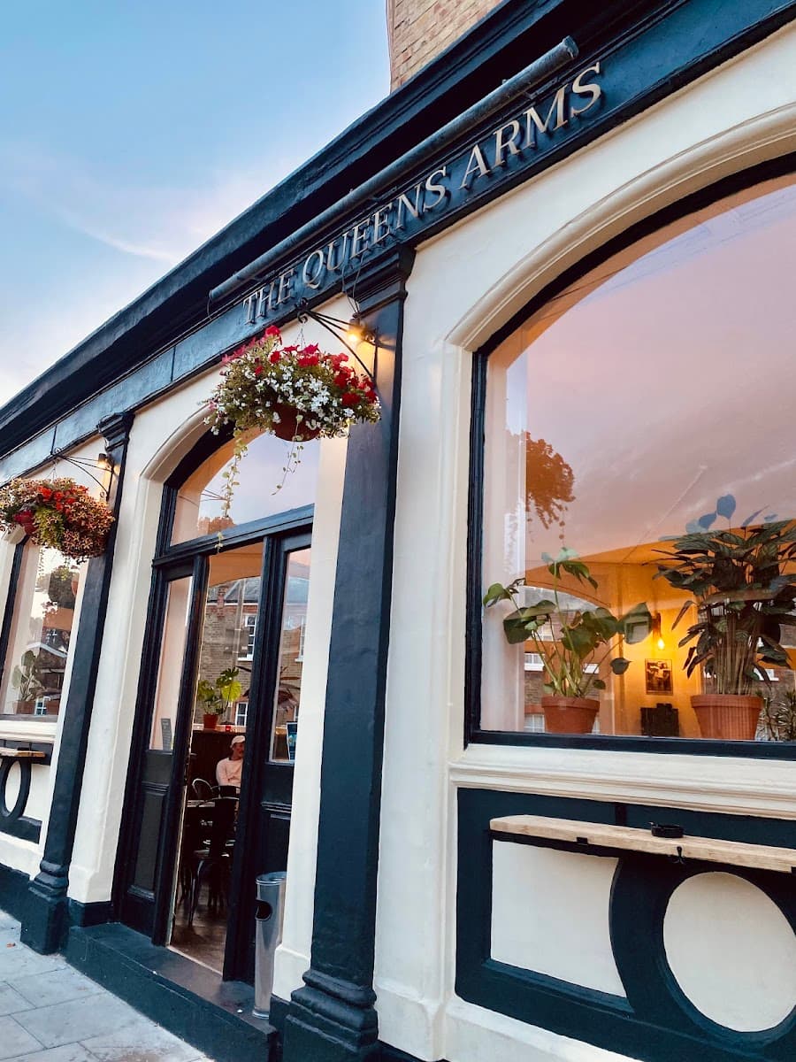 Queens Arms Bohem