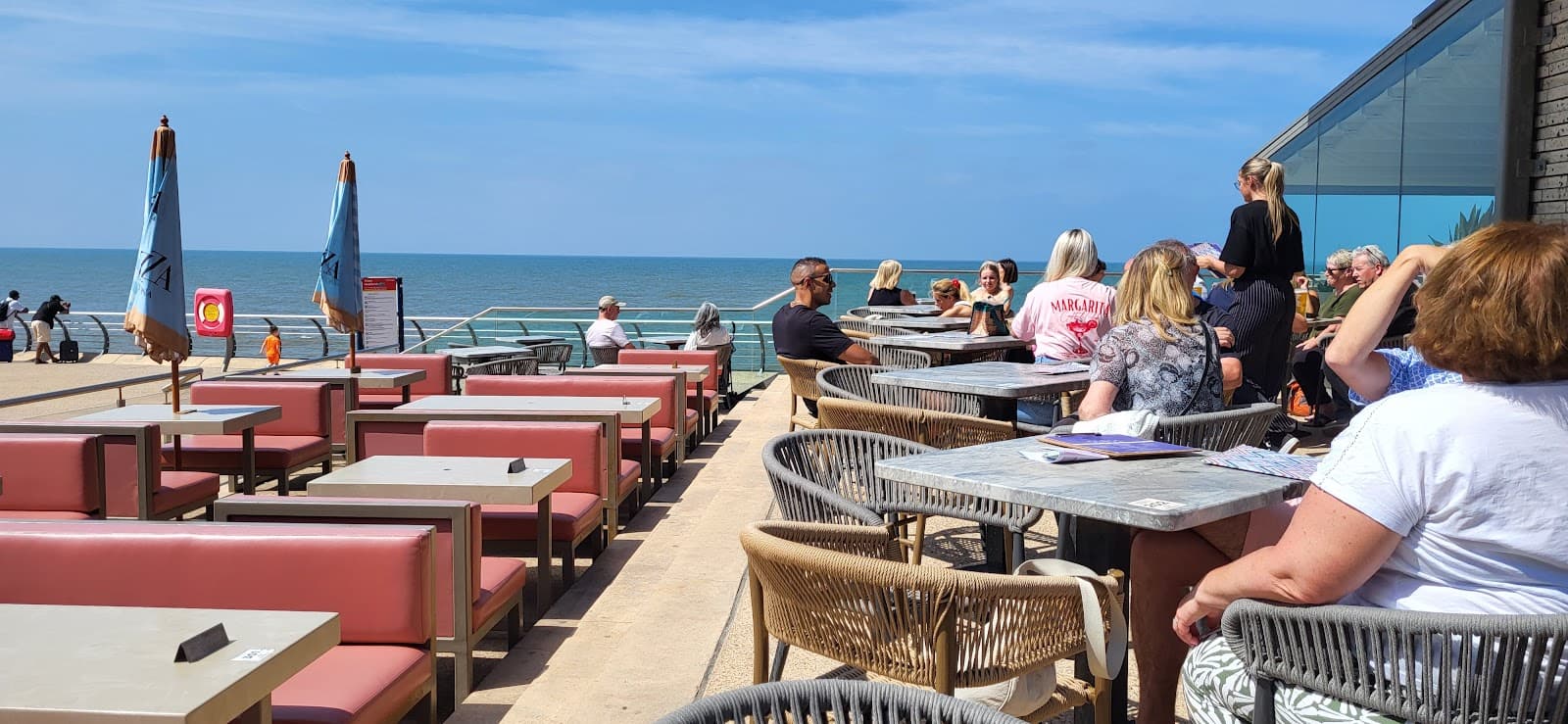 Beach House Bar & Restaurant