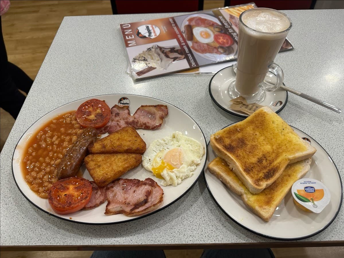 Poppins Café & Restaurant Ashford