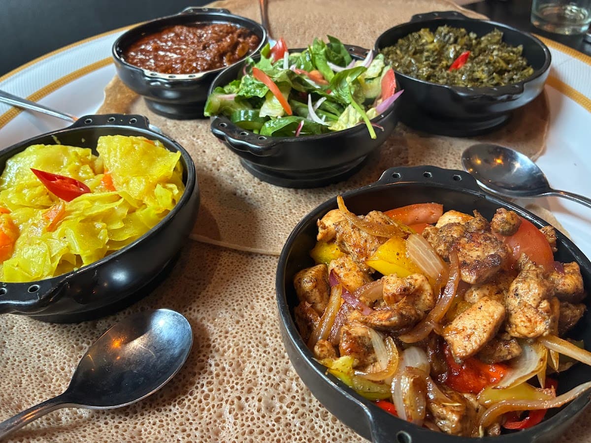 Mosob Bar & Restaurant