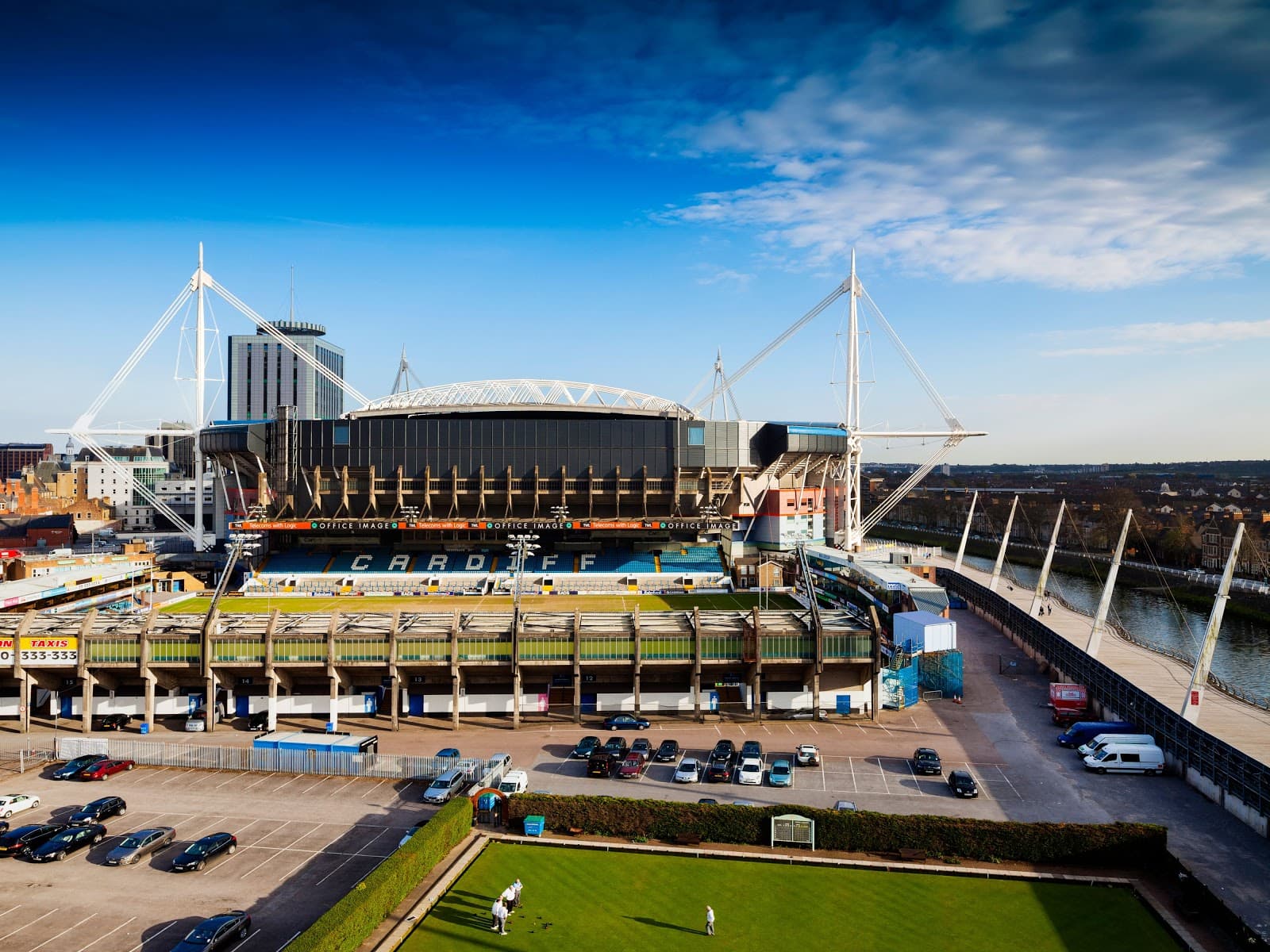 Holiday Inn Cardiff City Centre by IHG