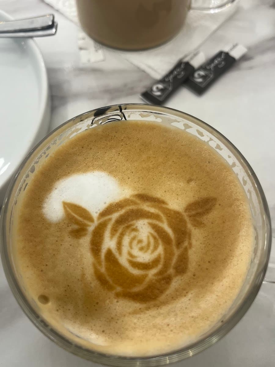 New Hamptons brunch