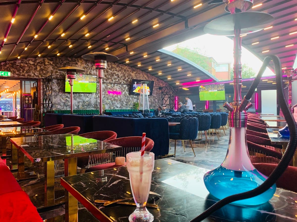 Reves Bistro