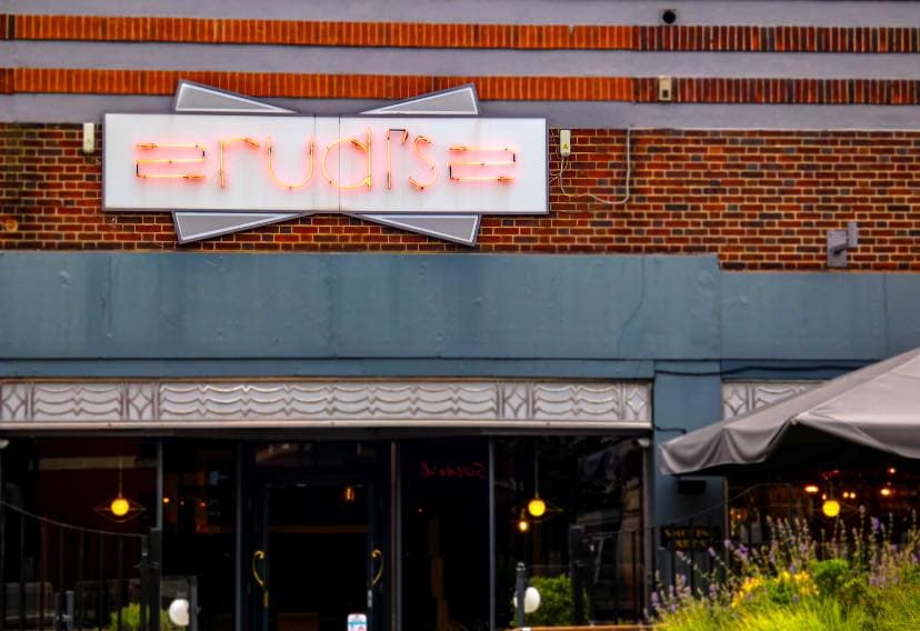 Rudi's Bar