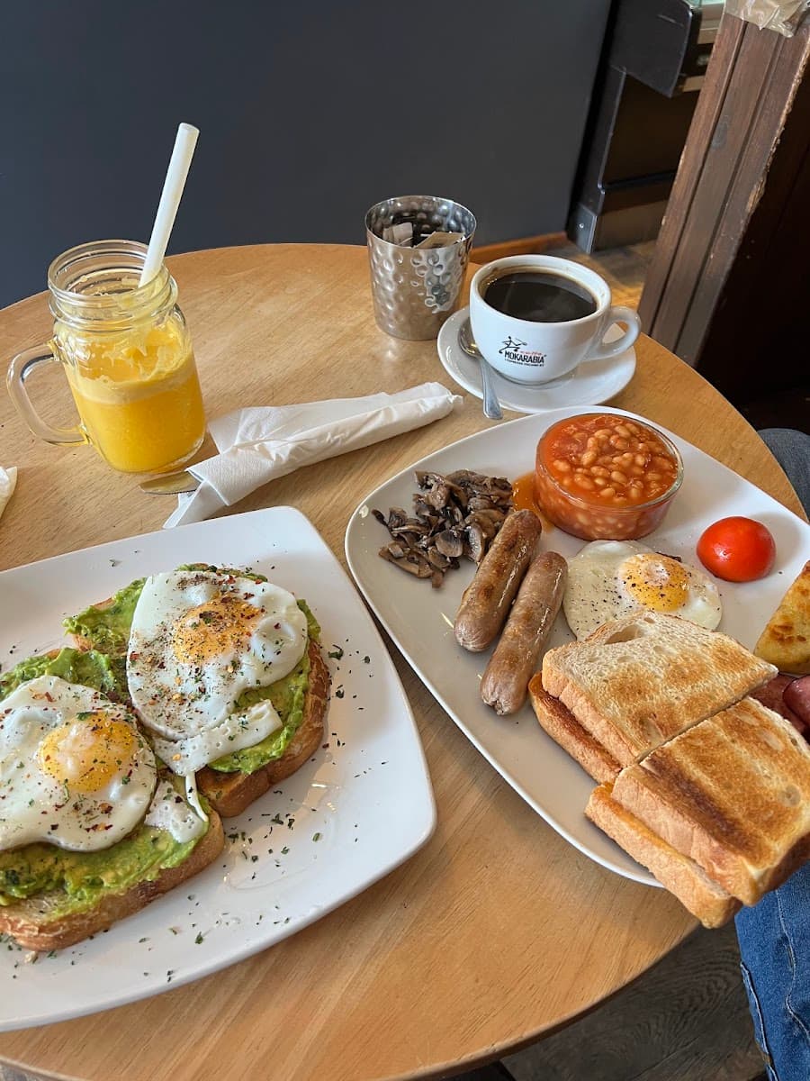 Cafe Tana