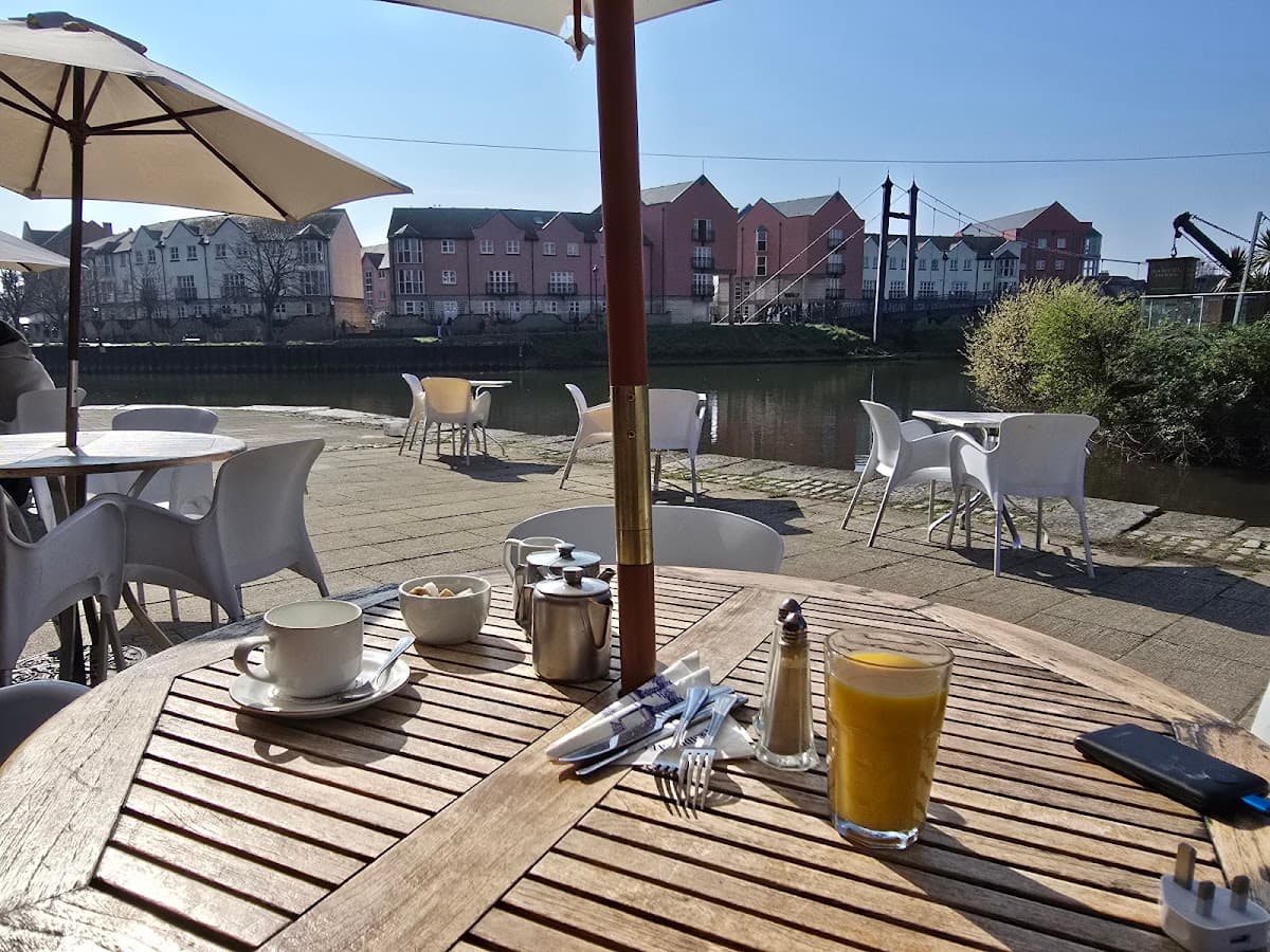 Riverside Cafe