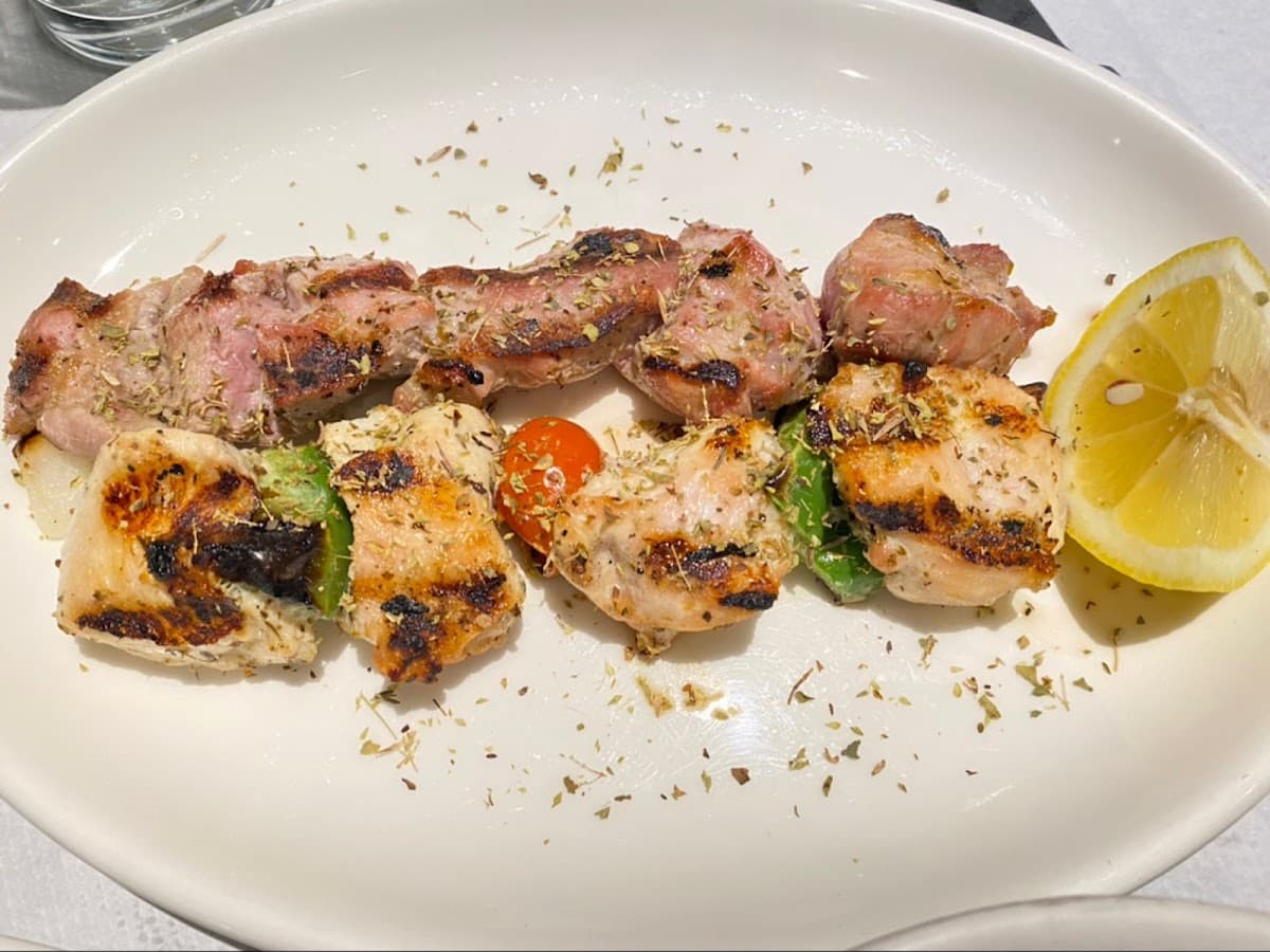 Daphne Restaurant π¬π·